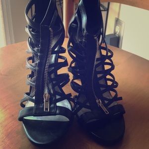 Black zip up heels!